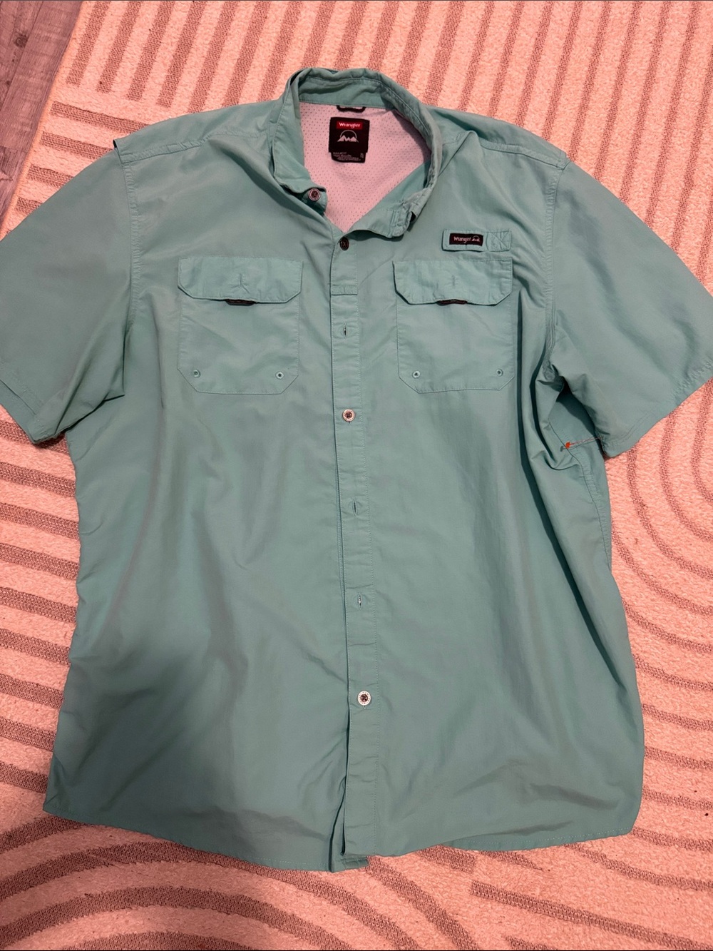 Wrangler Short-Sleeve Button-Down Shirt in Teal